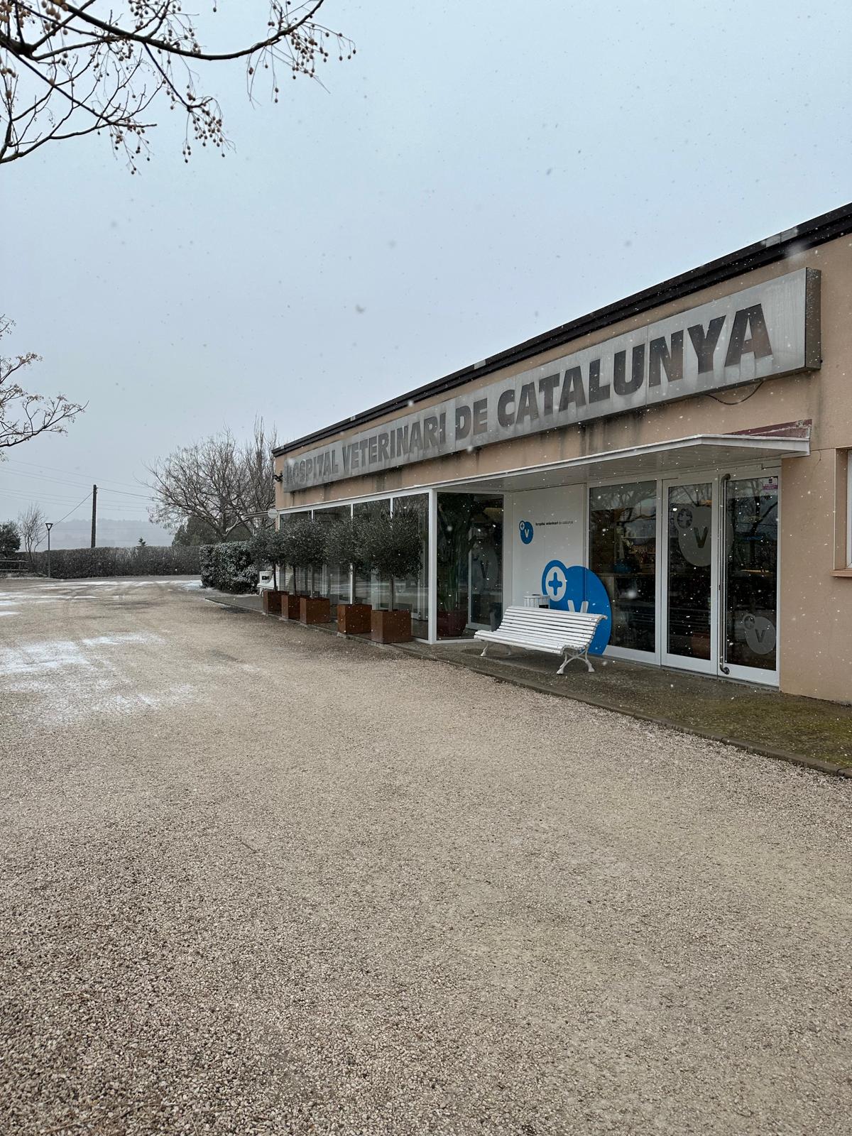 Fachada del hospital veterinario de catalunya